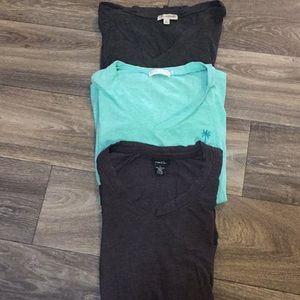 3 V-Neck T-shirts 2 shades gray one blue/green